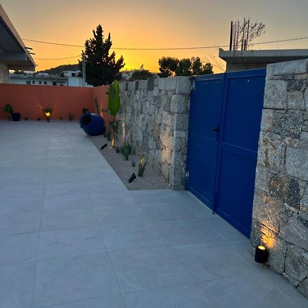 Cora May Central Villa With Private Pool 200M To The Beach Faliraki Luaran gambar