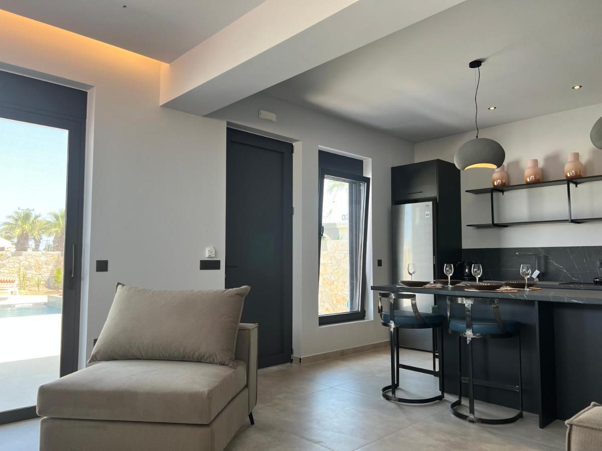 Cora May Central Villa With Private Pool 200M To The Beach Faliraki Luaran gambar